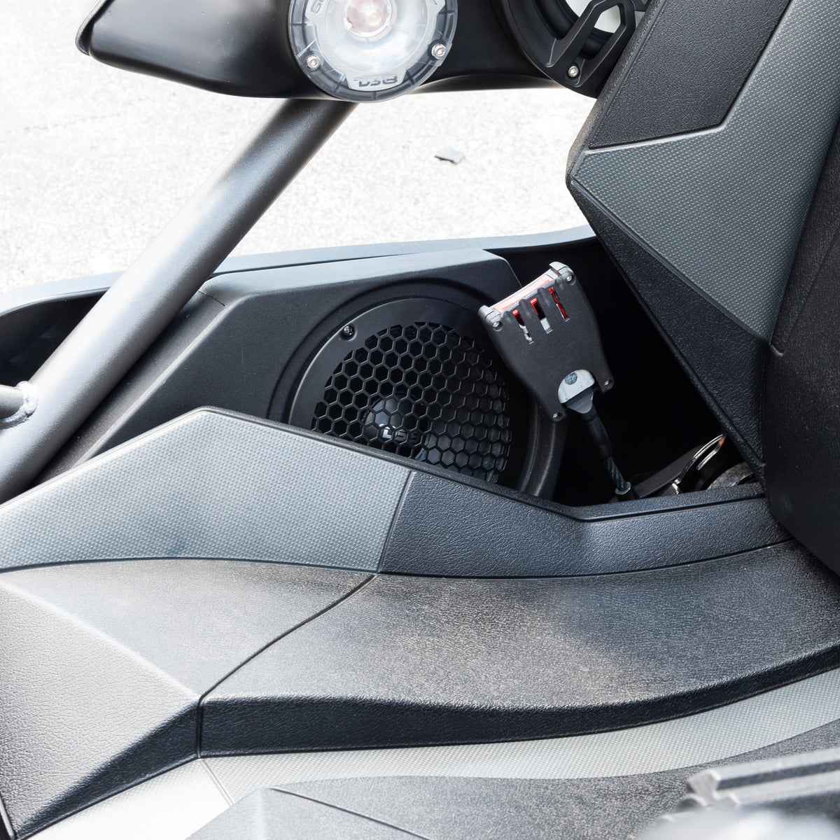 Polaris Slingshot Side Panel Enclosure Loaded | 2 x PRO-SM6, 2 x ZXI-T1 & 2 x PRO-GRILL6-MS/BK | 2015 - 2019